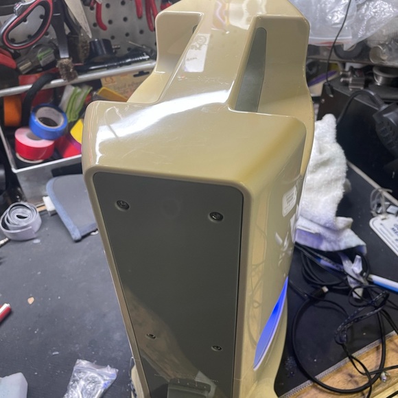 Sharper image SR297 speaker 2.4 ghz
Comes with power supply unit - Picture 12 of 13